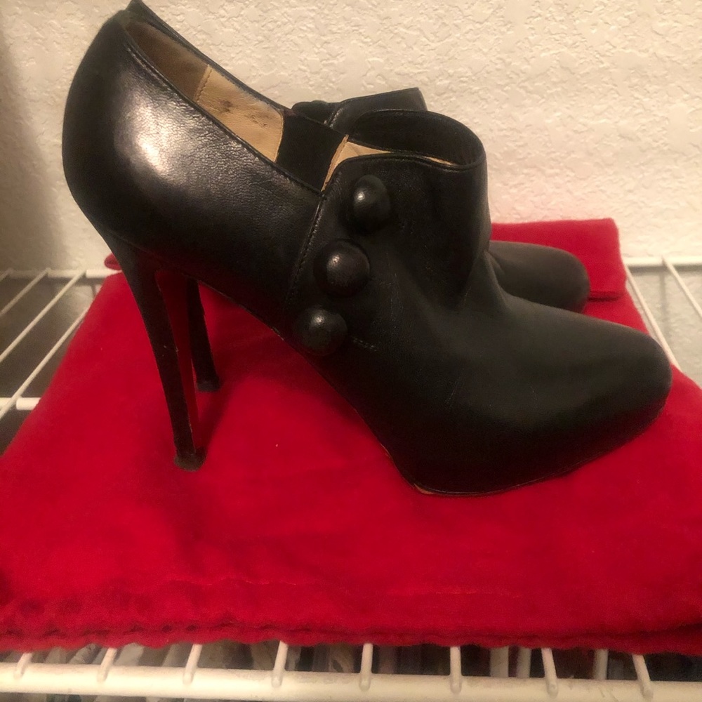 C'est Moi Leather Button Platform Belle Ankle Boots/Booties size 38/ 7.5 USA